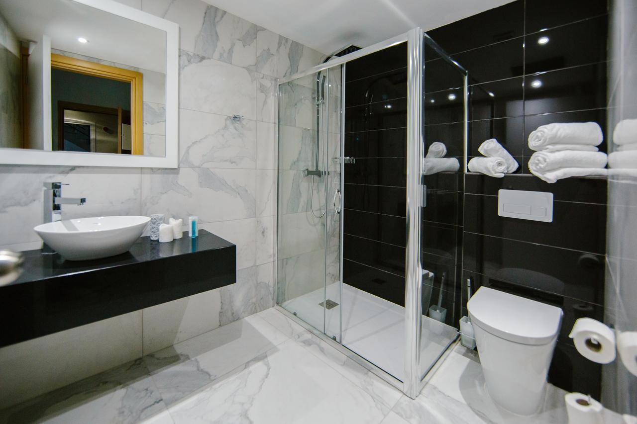 Qbic City Hotel Larnaca Dış mekan fotoğraf