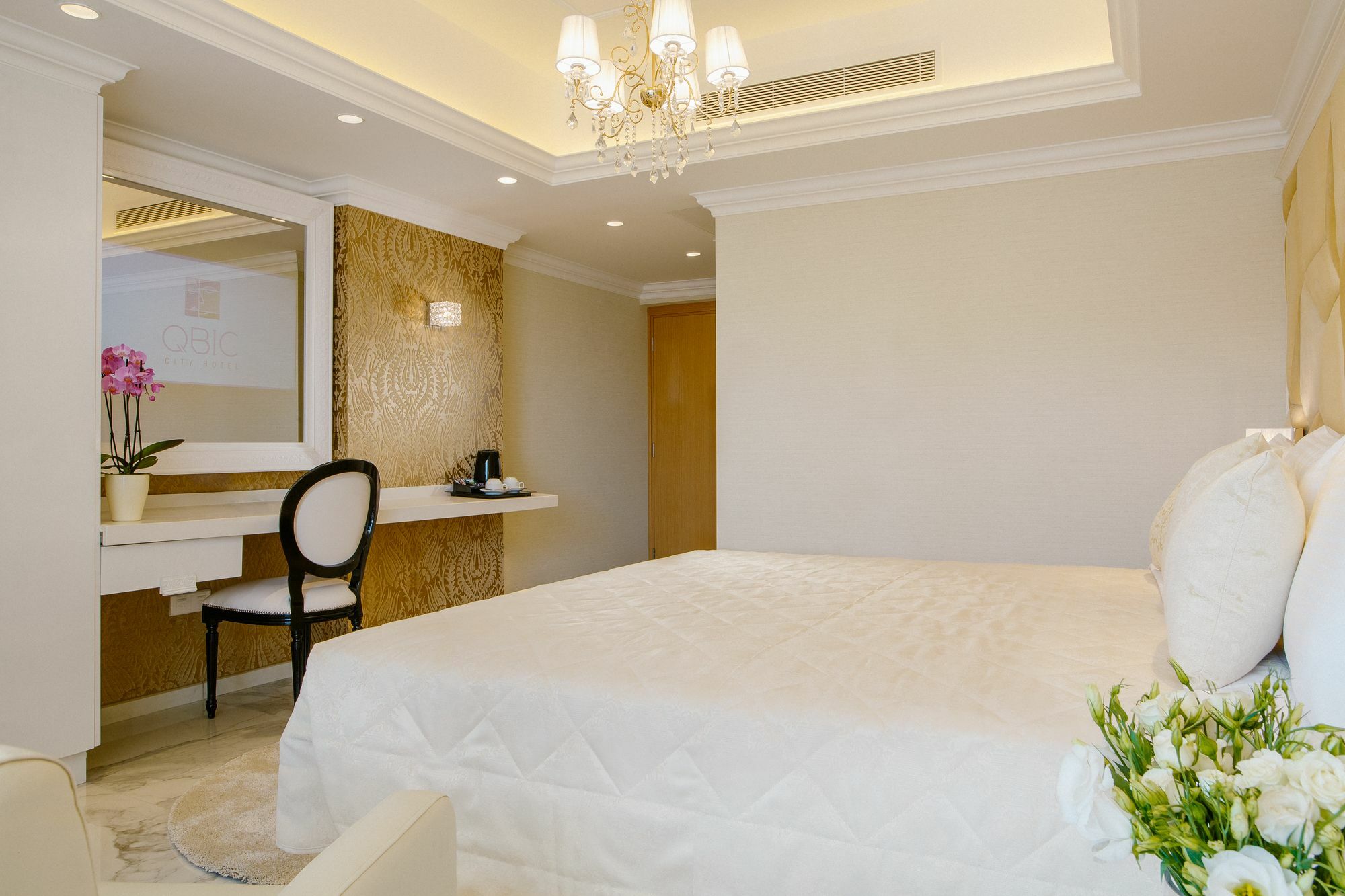 Qbic City Hotel Larnaca Dış mekan fotoğraf